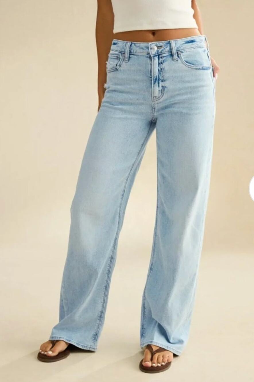 American Eagle Dreamy Drape Super High Rise Baggy Wide Leg Jeans Salt Air Blue 8